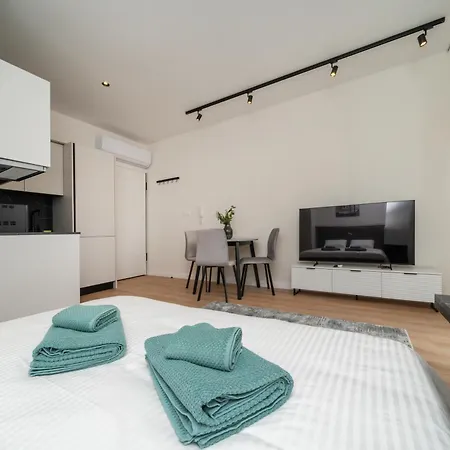 Luxury In The Heart Of לימסול