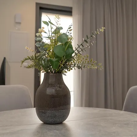 Luxury In The Heart Of Apartment *