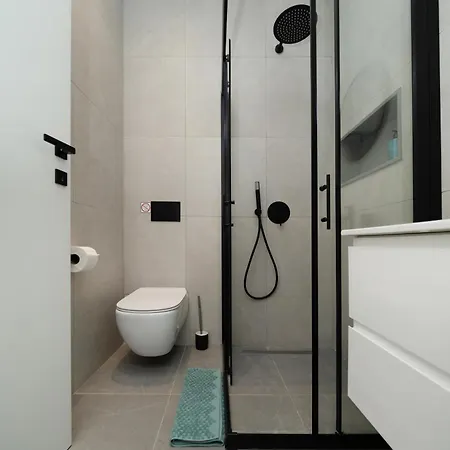 Luxury In The Heart Of 아파트 레메소스