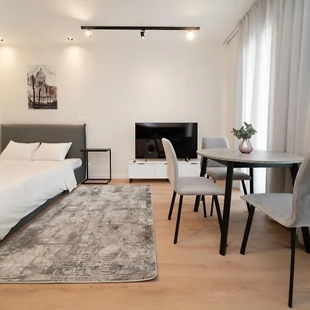 公寓 Luxury In The Heart Of