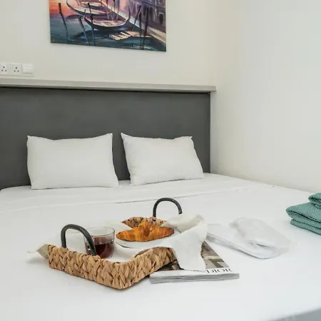 아파트 Luxury In The Heart Of 레메소스