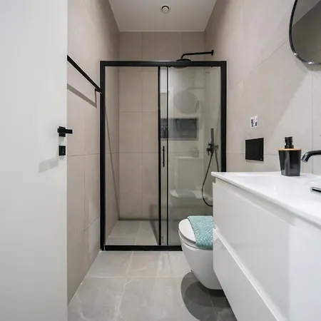 Luxury In The Heart Of 아파트 *