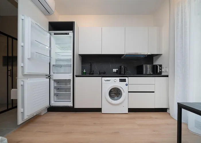 Lägenhet Luxury In The Heart Of Limassol