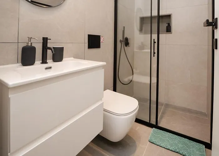 Lägenhet Luxury In The Heart Of Limassol