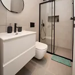 아파트 Luxury In The Heart Of 레메소스